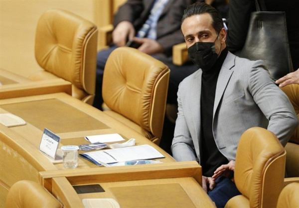 کریمی: دادکان و کاشانی بهترین گزینه های مدیرعاملی پرسپولیس کریمی: دادکان و کاشانی برترین گزینه های مدیرعاملی پرسپولیس هستند، حضورم در هیئت مدیره باشگاه شایعه است