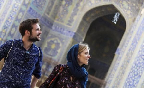 هر گردشگر چه قدر برای ایران پول می آورد؟ هر جهانگرد چه قدر برای ایران پول می آورد؟