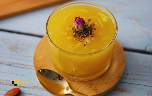 طرز تهیه دسر ماقوت زعفرانی؛ دسر سنتی و لذیذ شهر مشهد طرز تهیه دسر ماقوت زعفرانی؛ دسر سنتی و لذیذ شهر مشهد